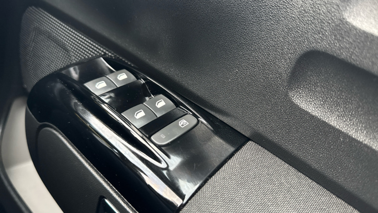 Citroen C3 1.2 PureTech 110 Shine Plus 5dr Petrol Hatchback